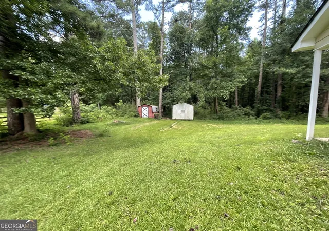 Photo 4 of Sale Pending at 200 Glover Cir, Newnan, GA 30263 | MLS# 10814568 | Listing updated on 2026-08-11