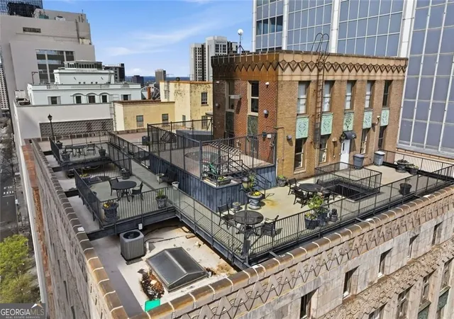2nd image of 32 Peachtree St Nw #1102, Atlanta, GA 30303 | MLS# 10711382