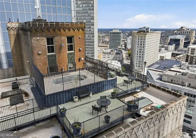 4th image of 32 Peachtree St Nw #1102, Atlanta, GA 30303 | MLS# 10711382