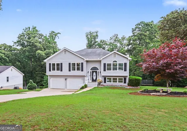 2nd image of 5643 Pipsissewa Dr, Flowery Branch, GA 30542 | MLS# 10821011