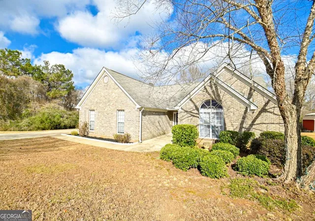1st image of 719 Overlook Dr, Winder, GA 30680 | MLS# 10827486