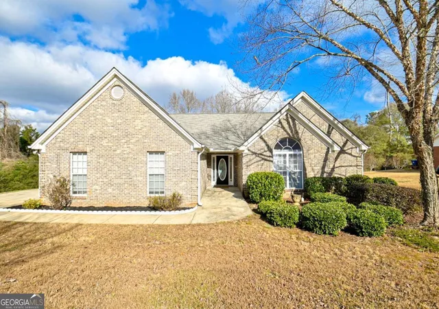 Photo 4 of Single family home for sale at 719 Overlook Dr, Winder, GA 30680 | MLS# 10827486 | Listing updated on 2026-10-05