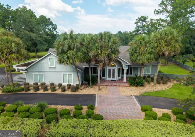 Photo 3 of Sale Pending at 4709 Blackwater Dr, Valdosta, GA 31602 | MLS# 10821901 | Listing updated on 2026-09-28