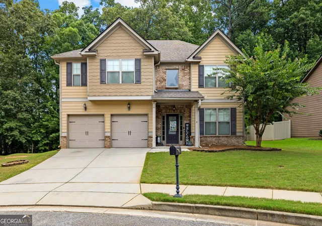 2nd image of 108 Village Pl, Newnan, GA 30265 | MLS# 10831980