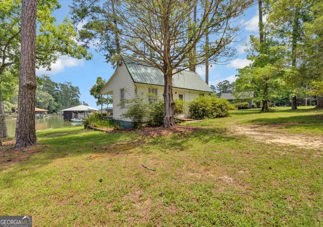Photo 3 of Sale Pending at 124 E Ward Rd, Jackson, GA 30233 | MLS# 10796485 | Listing updated on 2026-09-13