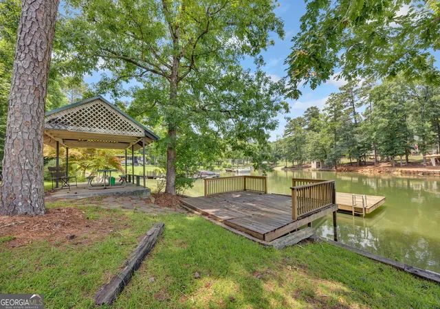 Photo 4 of Sale Pending at 124 E Ward Rd, Jackson, GA 30233 | MLS# 10796485 | Listing updated on 2026-09-13
