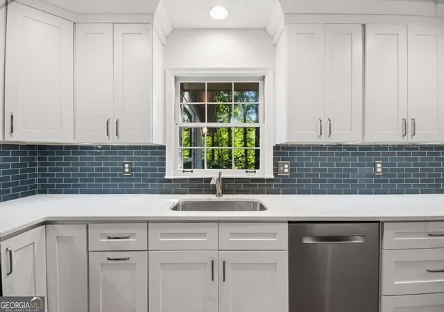 Photo 3 of Single family home for sale at 2719 Oswood Dr, Tucker, GA 30084 | MLS# 10804378 | Listing updated on 2026-08-28