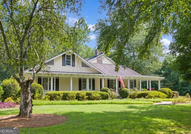 Photo 1 of Single family home for sale at 2324 E Cherokee Dr, Woodstock, GA 30188 | MLS# 10800938 | Listing updated on 2026-08-08