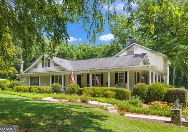 Photo 2 of Single family home for sale at 2324 E Cherokee Dr, Woodstock, GA 30188 | MLS# 10800938 | Listing updated on 2026-08-08