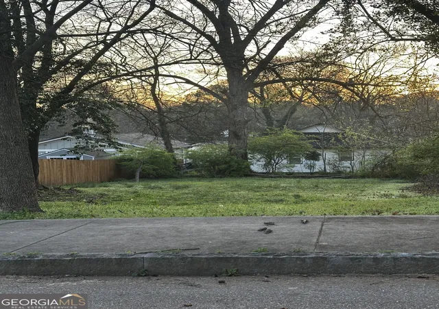 Photo 1 of Land for sale at 1102 Sims St Sw, Atlanta, GA 30310 | MLS# 10809567 | Listing updated on 2026-07-24