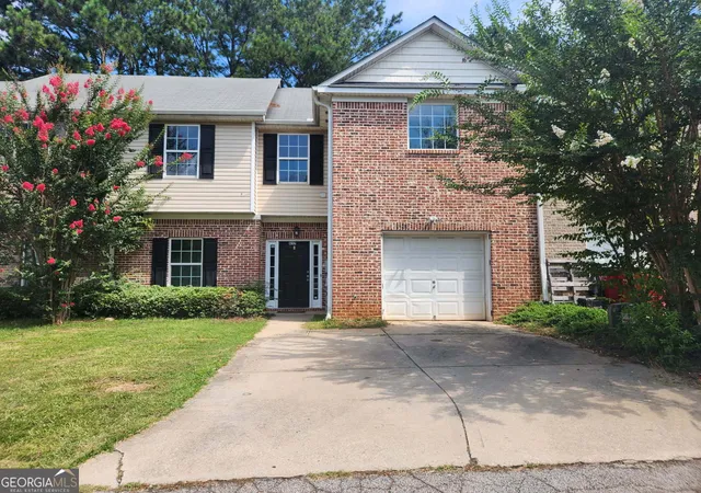 image of 637 Pointe South Pkwy, Jonesboro, GA 30238 | MLS# 10804579