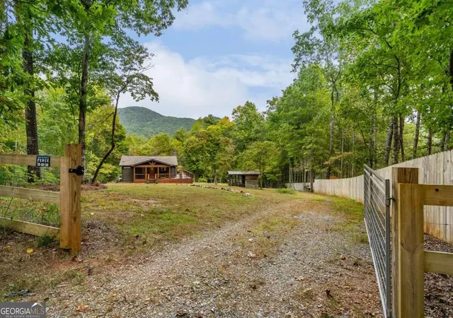 Photo 1 of Single family home for sale at 887 Whitecliff Dr, Ellijay, GA 30540 | MLS# 10876170 | Listing updated on 2026-10-23