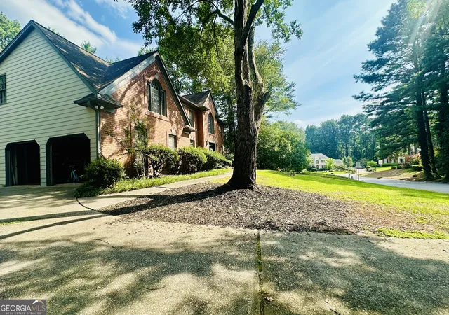 2nd image of 319 Brookmeade Wy, Lawrenceville, GA 30043 | MLS# 10817687