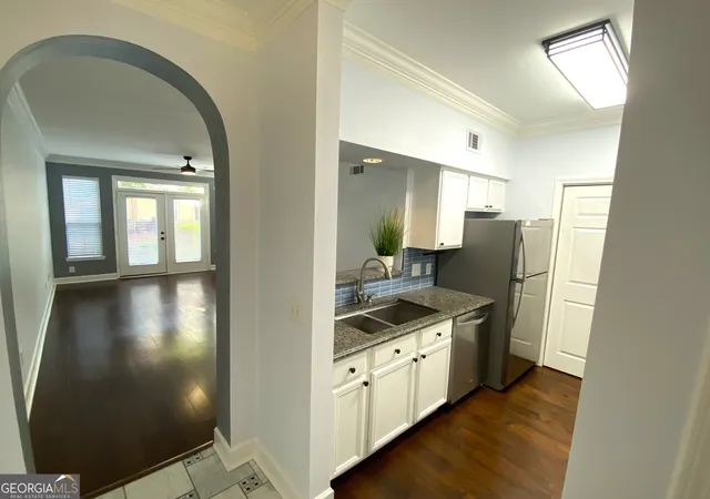 Photo 3 of Condo for sale at 3777 Peachtree Rd NE #1517, Atlanta, GA 30319 | MLS# 10733668 | Listing updated on 2026-09-13