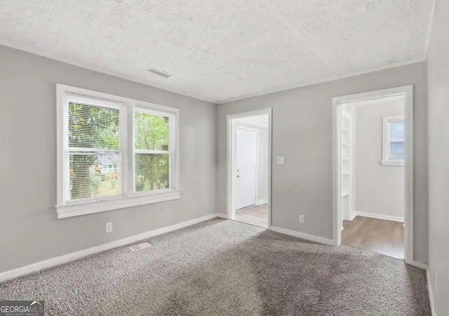 Photo 4 of Single family home for sale at 1800 Oakmont Dr Nw, Atlanta, GA 30314 | MLS# 10830106 | Listing updated on 2026-10-05