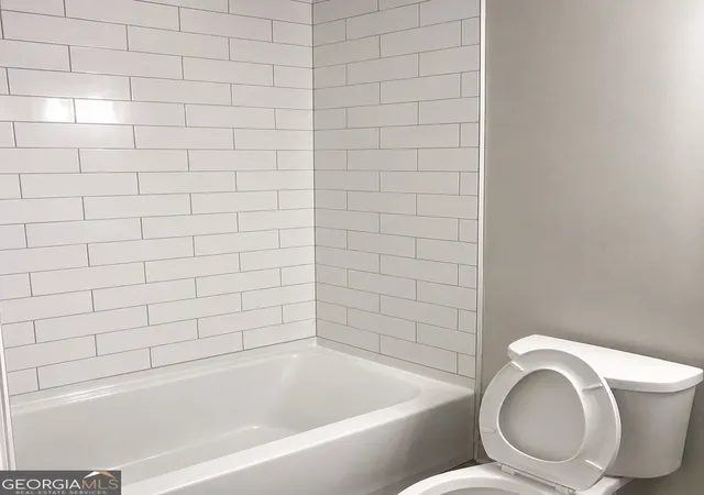 Listing Photo 3 - Condo for sale in building located at 186 Wadley St NW, Atlanta, GA 30314