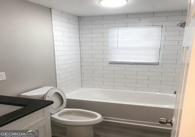 Listing Photo 4 - Condo for sale in building located at 186 Wadley St NW, Atlanta, GA 30314