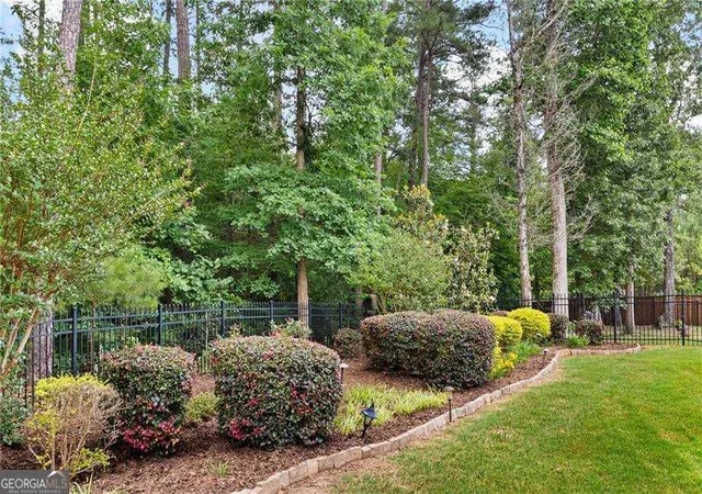 Photo 3 of Single family home for sale at 459 Fairway Dr, Acworth, GA 30101 | MLS# 10776206 | Listing updated on 2026-09-22