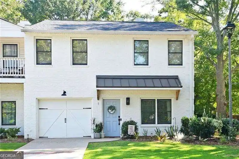 Photo 1 of Townhouse for sale at 230 West Ave #1, Carrollton, GA 30117 | MLS# 10854207 | Listing updated on 2026-10-12