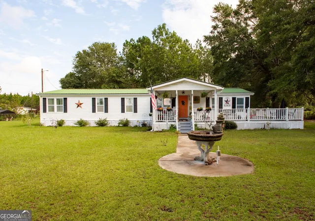 Photo 2 of Sale Pending at 2465 Timberland Ln, Patterson, GA 31557 | MLS# 10822618 | Listing updated on 2026-08-31