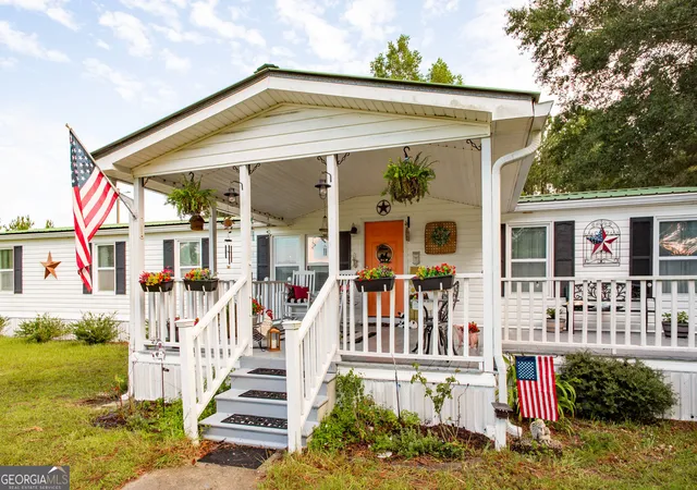 Photo 3 of Sale Pending at 2465 Timberland Ln, Patterson, GA 31557 | MLS# 10822618 | Listing updated on 2026-08-31