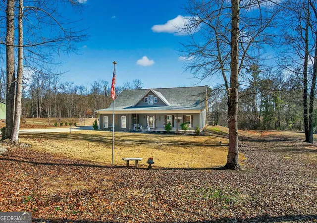 Homes for sale in Roanoke, AL | 570 County Road 79, Roanoke, AL 36274 | MLS# 10721568