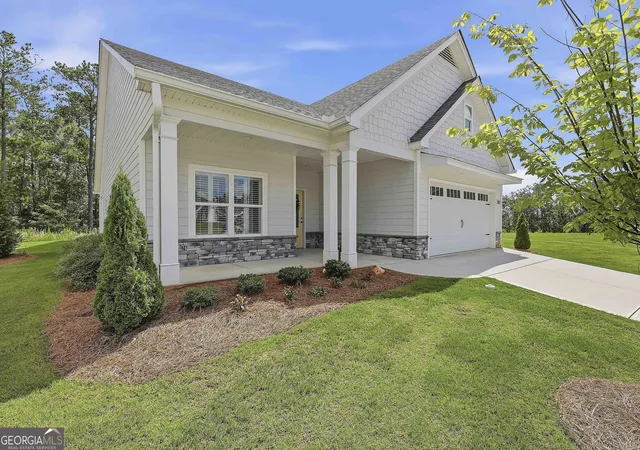 3rd image of 260 Redhaven Dr, Senoia, GA 30276 | MLS# 10792688