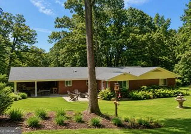 4th image of 1809 Morgan Cantey Dr, Lanett, AL 36863 | MLS# 10832452