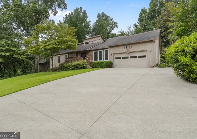 Photo 1 of Single family home for sale at 3711 Frey Lake Rd Nw, Kennesaw, GA 30144 | MLS# 10646116 | Listing updated on 2026-09-24
