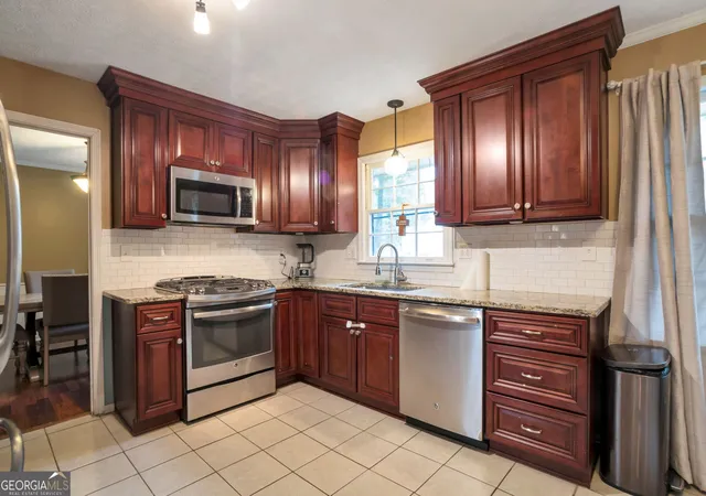5th image of 1210 Brookside Dr Ne, Conyers, GA 30012 | MLS# 10809634