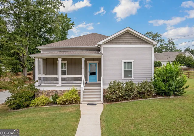 Photo 1 of Sale Pending at 27 E Hill St, Newnan, GA 30263 | MLS# 10836789 | Listing updated on 2026-09-18