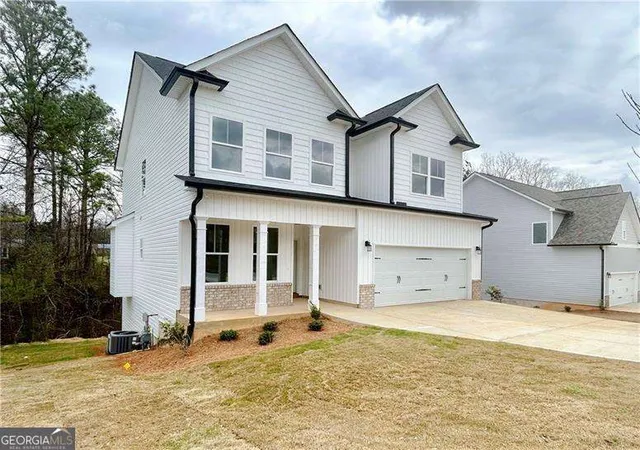Photo 3 of Single family home for sale at 27 Bridgestone Way, Cartersville, GA 30120 | MLS# 10735580 | Listing updated on 2026-06-23