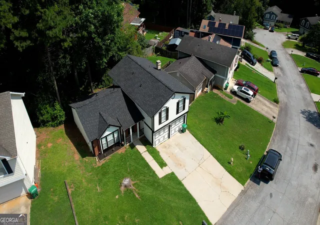 3rd image of 6060 Old Wellborn Tr, Lithonia, GA 30058 | MLS# 10787334