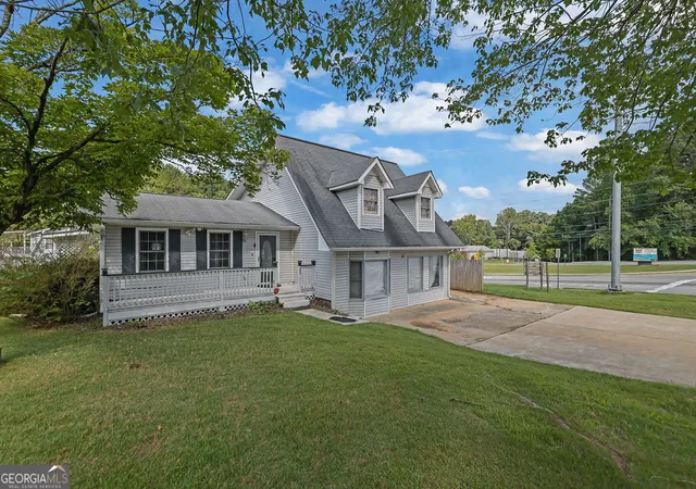3rd image of 202 Mill Creek Rd, Woodstock, GA 30188 | MLS# 10808995