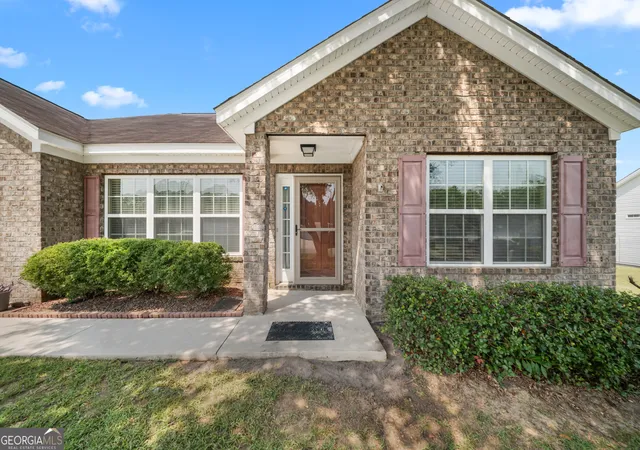 Photo 4 of Sale Pending at 9044 Whispering Pines Blvd, Statesboro, GA 30458 | MLS# 10815044 | Listing updated on 2026-09-15