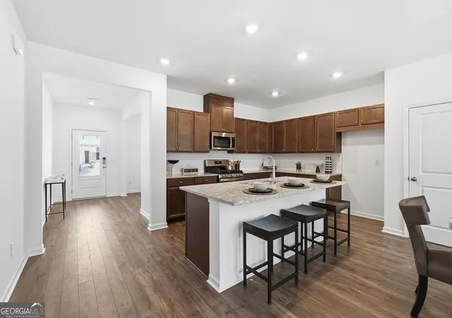 Photo 2 of Single family home for sale at 1664 Fawlocke Run, Loganville, GA 30052 | MLS# 10812278 | Listing updated on 2026-09-10