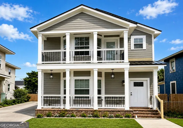 Photo 1 of Single family home for sale at 615 E 38th St, Savannah, GA 31401 | MLS# 10820823 | Listing updated on 2026-09-11