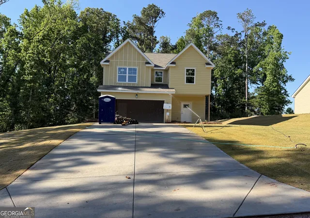 Photo 2 of Sale Pending at 1529 Cabin Creek Trl, Griffin, GA 30223 | MLS# 10740359 | Listing updated on 2026-09-10