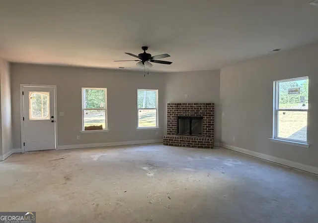 Photo 3 of Sale Pending at 1529 Cabin Creek Trl, Griffin, GA 30223 | MLS# 10740359 | Listing updated on 2026-09-10