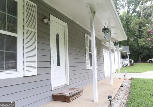 Photo 2 of Single family home for sale at 2945 Highway 20 SE, Conyers, GA 30013 | MLS# 10819508 | Listing updated on 2026-10-29