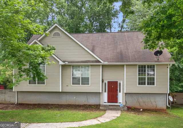 Photo 1 of Single family home for sale at 3055 Deerfield Wy, Rex, GA 30273 | MLS# 10816496 | Listing updated on 2026-09-11