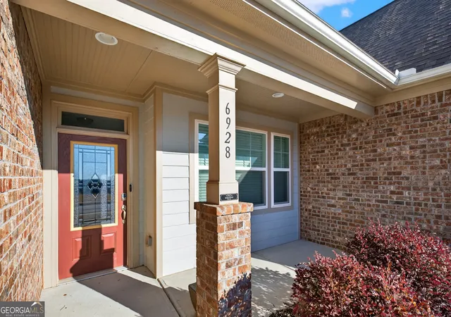 Photo 3 of Single family home for sale at 6928 Manchester Dr, Flowery Branch, GA 30542 | MLS# 10692750 | Listing updated on 2026-09-21
