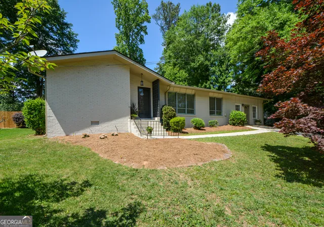 Photo 4 of Single family home for sale at 2801 Sagamore Hl Dr SE, Marietta, GA 30067 | MLS# 10768136 | Listing updated on 2026-09-09