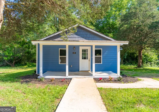 Photo 1 of Single family home for sale at 808 Davis St, Monroe, GA 30655 | MLS# 10785682 | Listing updated on 2026-09-25