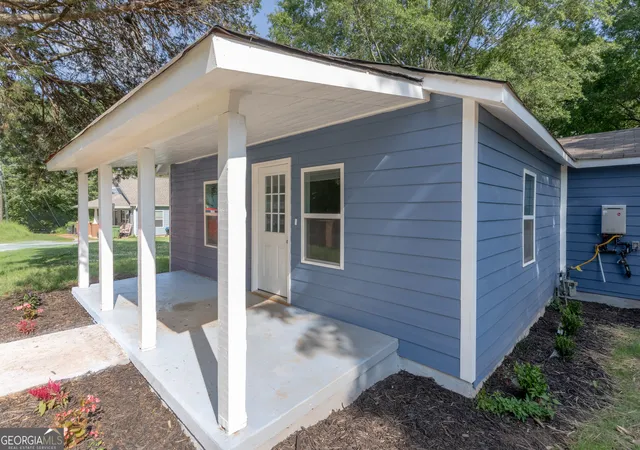 Photo 3 of Single family home for sale at 808 Davis St, Monroe, GA 30655 | MLS# 10785682 | Listing updated on 2026-09-25