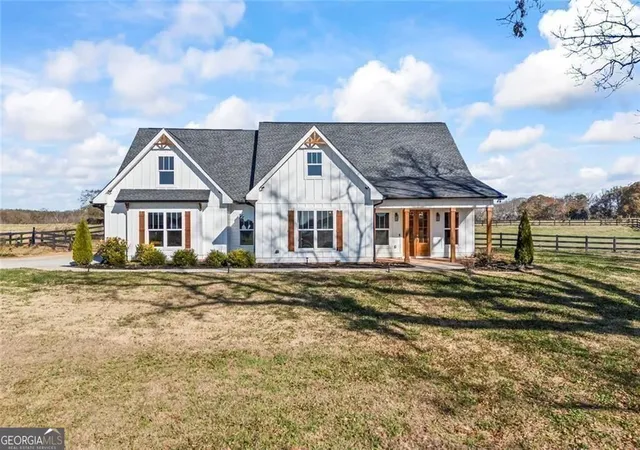 1st image of 7588 Hwy 98 W Rd, Commerce, GA 30530 | MLS# 10819318