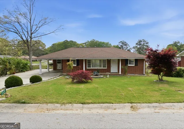Photo 2 of Sale Pending at 5179 Laurel Cir, Morrow, GA 30260 | MLS# 10726406 | Listing updated on 2026-04-29