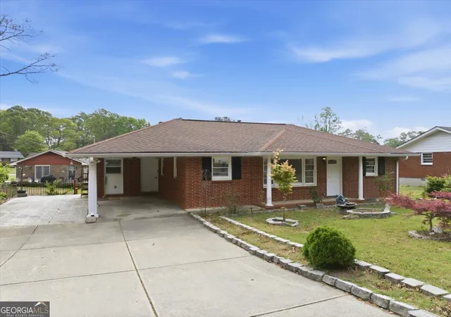 Photo 2 of Sale Pending at 5179 Laurel Cir, Morrow, GA 30260 | MLS# 10726406 | Listing updated on 2026-04-29