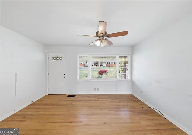 Photo 3 of Sale Pending at 5179 Laurel Cir, Morrow, GA 30260 | MLS# 10726406 | Listing updated on 2026-04-29
