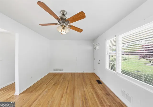 Photo 4 of Sale Pending at 5179 Laurel Cir, Morrow, GA 30260 | MLS# 10726406 | Listing updated on 2026-04-29